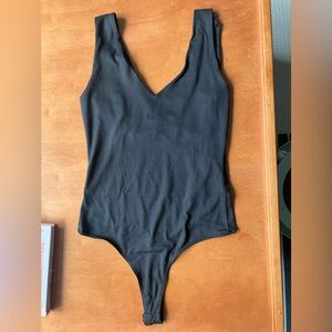 V-Neck Black Bodysuit - Strappy Low Back - Le Lis